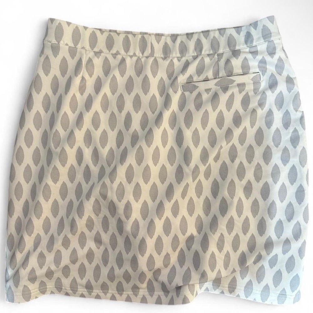 Peter Millar White and Gray Patterned Skirt